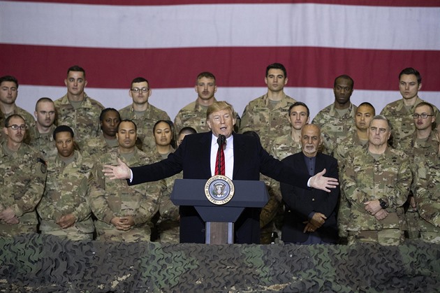 Trump se snaží opět získat základnu v afghánském Bagrámu. Kvůli Číně