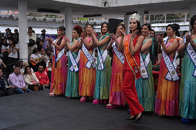 OBRAZEM: Kérky, mříže a korunka. Ženská věznice v Bogotě měla vlastní soutěž miss