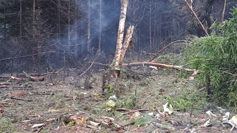 Pád letadla na Plzeňsku: Zemřel jen pilot, další oběti se nenašly. Příčina je záhadou