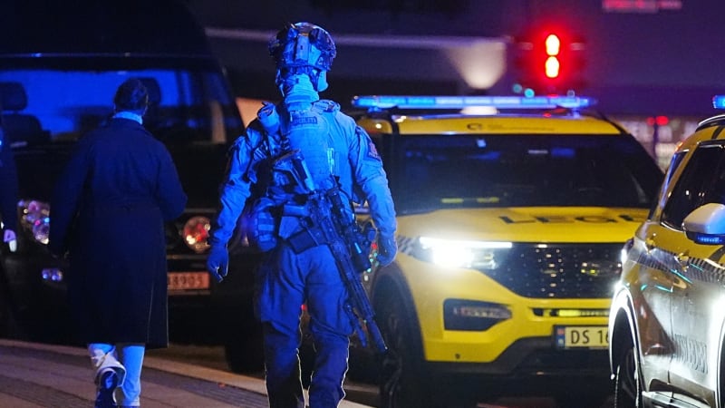 Výbuch v centru Osla nedaleko královského paláce. Zadržen byl 13letý chlapec, píší média