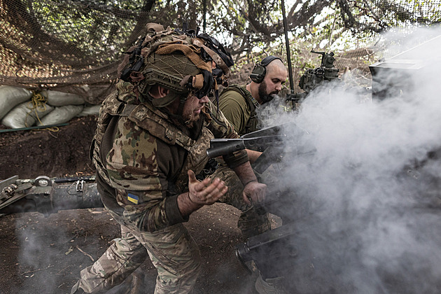 Rusko má novou taktiku tisíce zářezů, ale jeho ofenziva selhala, řekl Syrskyj