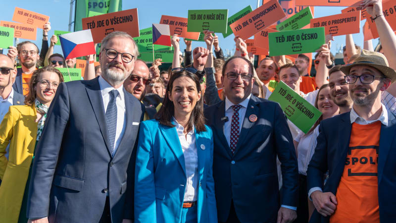 STEM: Nálady před volbami? Nejvíce odhodlané podporovatele mají Spolu a Stačilo!