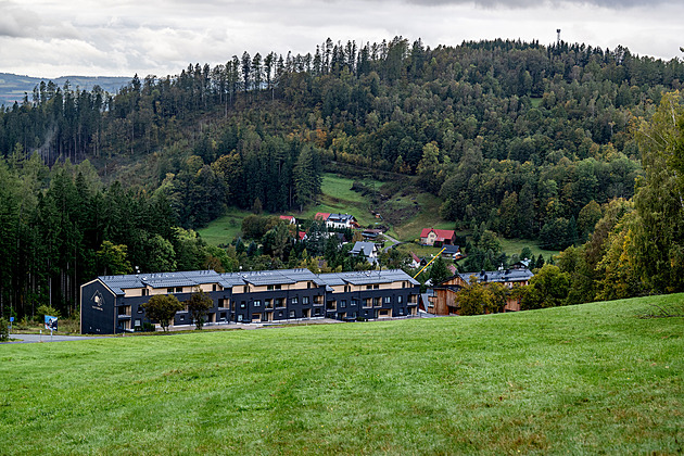 Pomoc chřástalům. KRNAP vykoupil louku v Černém Dole, kde mohly být další apartmány