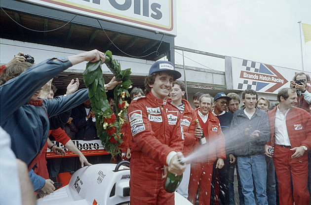 Zatracenej mrňavej Francouz. Jak lekce od Laudy pomohla Prostovi zničit svět