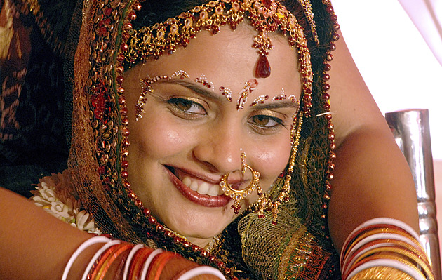 Zlatá horečka má jasné vítěze. Ženy z Jižní Asie doma schraňují tuny šperků