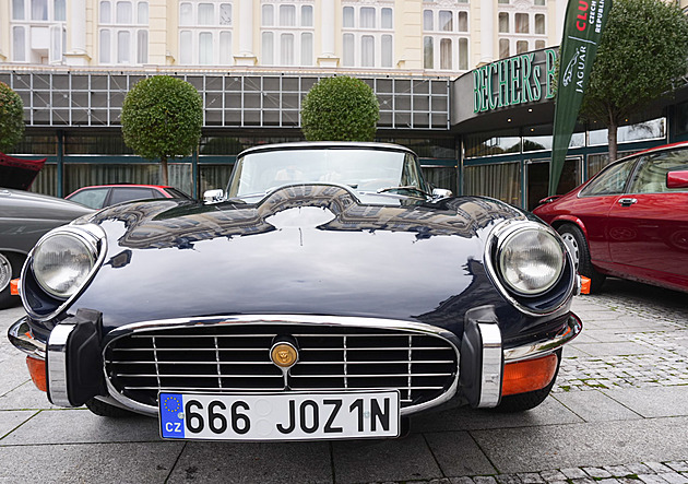 Turek velkolepě slaví jubileum. Do Puppu pozval Macinku i členy Jaguar klubu