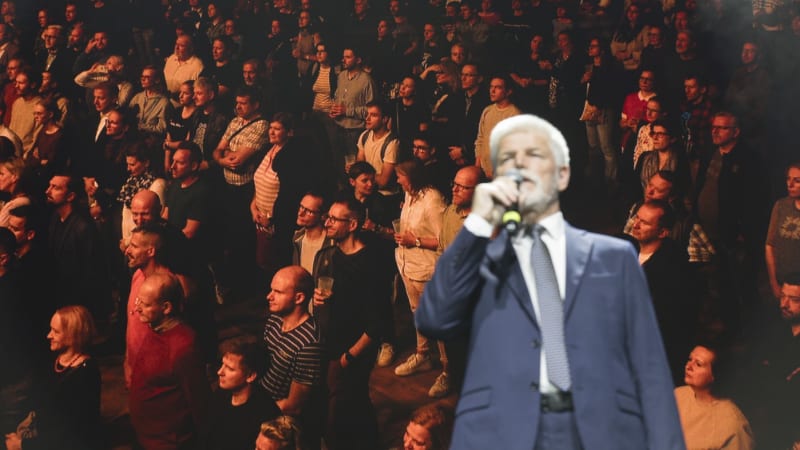 Pohnuté loučení s Drábovou: Prezident svou řečí dojal. Na raketu DANA 1 se vybralo 12 milionů