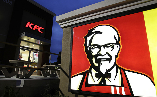 Potravinářská inspekce odhalila další prohřešek s kuřecím masem v KFC