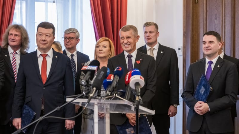 Babišovy sliby? Zlevnit může elektřina ještě letos. Na nižší odvody ale zatím zapomeňme