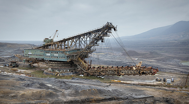 V útrobách obra. Podívejte se na kráčející rypadlo z lomu ČSA