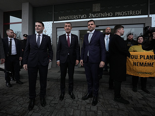 Česko v Bruselu zastoupí slovenský ministr, domluvil to Turek, tvrdí Macinka