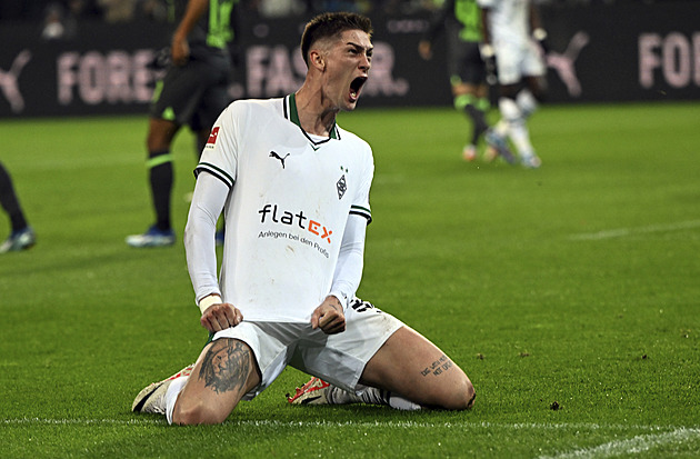 Fotbalové přestupy ONLINE: Jurečka skončil v Turecku, Čvančara se vrací do Německa