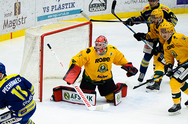 I první liga je teď pro mě těžká písemka, říká brankář Svoboda. Extraligu odmítl