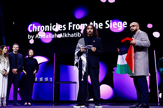 KOMENTÁŘ: Dejte umělcům cenu, oni vás pak znectí, vzkazuje Berlinale