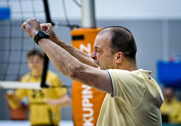 Koloušek hecuje syna: Chlapče, třikrát za nula! Klidně spadněte, vezmu tě do Ústí