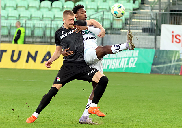 ONLINE: Karviná - Plzeň 2:0, hosté stupňují tlak, Slezané hrozí z protiútoku