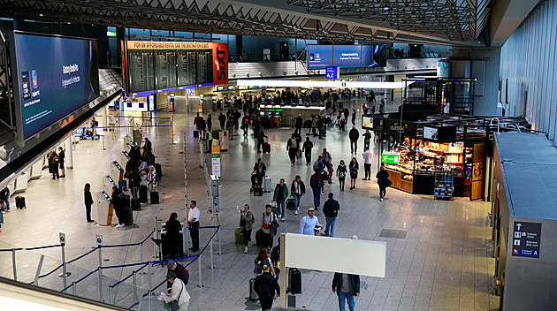 Lufthansu ochromila stávka palubního personálu, ruší se i lety do Prahy