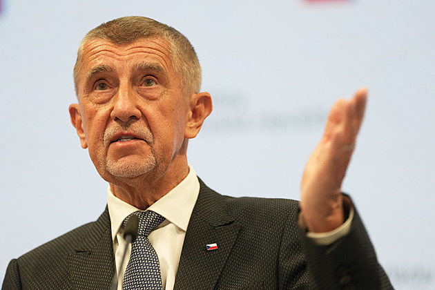 Na summit NATO mají jet Babiš, Macinka a Zůna, schválila vláda. S Pavlem nepočítají