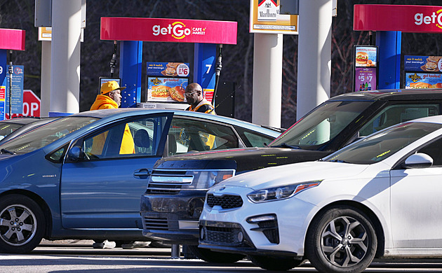 Co stát, to jiná cena benzinu. Válka zvýraznila rozdíly uvnitř USA