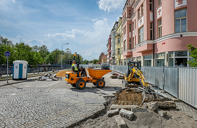 Posezení u vody, plovoucí mola. Budějovice vylepší náplavku za 146 milionů