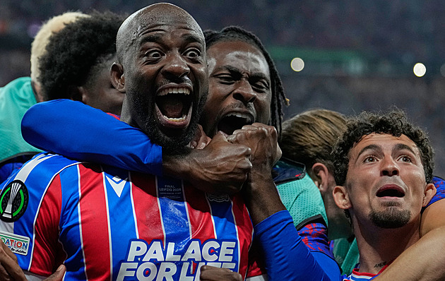 Crystal Palace - Vallecano 1:0, Konferenční liga pro anglický tým, výhru zajistil Mateta