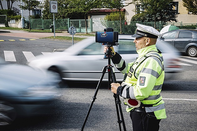 PŘEHLEDNĚ: Pětkrát víc než před pěti lety. Policie vybrala za rychlost 286 milionů