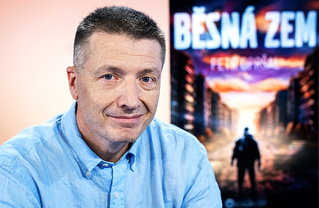 Od jehovistů odešel v 21 letech. Matka mě poslala na kárný výbor, říká spisovatel