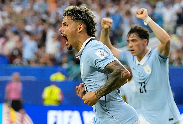 Saúdská Arábie - Uruguay 1:1, drtivý finiš Jihoameričanů nestačil, pak podivný konec