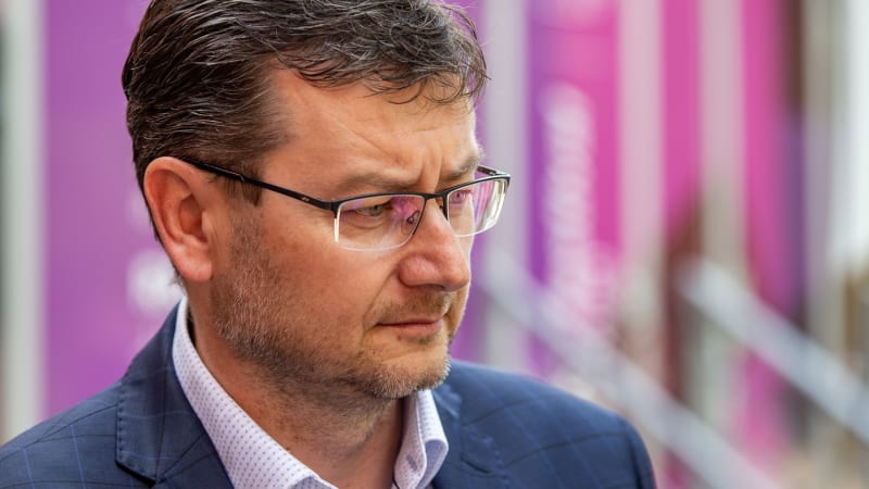 Primátor Wolf je na dovolené. Policii o tom prý informoval, ta přesto vyhlásila pátrání