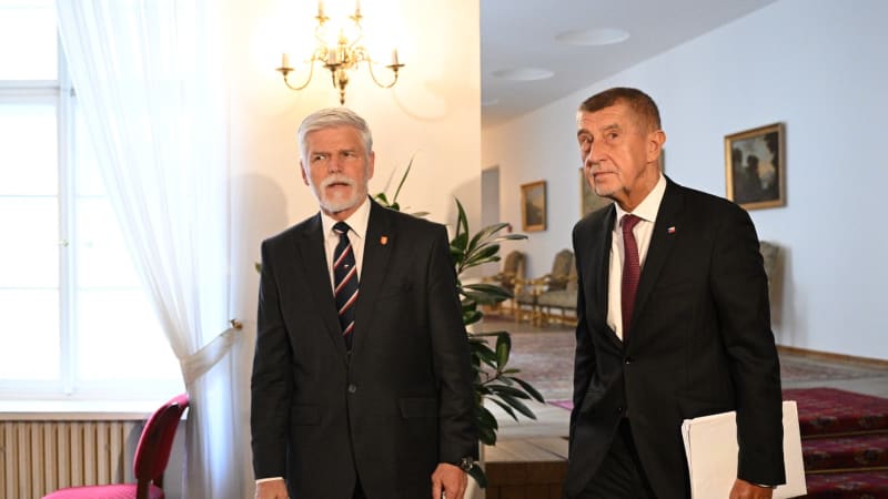 Macinka vyřídí akreditaci pro prezidenta, potvrdil Babiš. Pavel pojede i s doprovodem