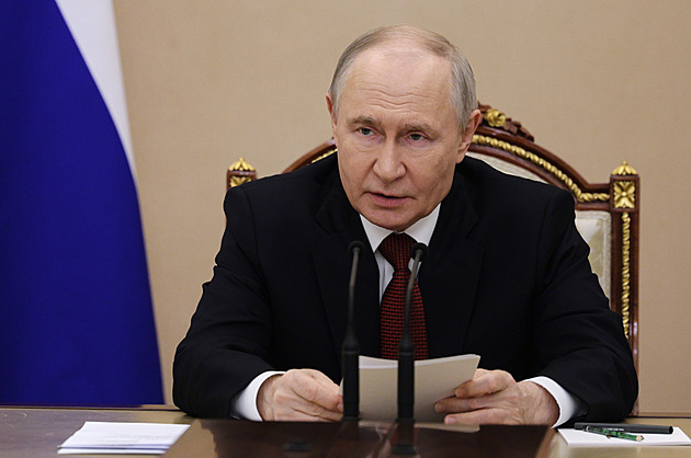 Putin přiznal nedostatek paliva v Rusku, Kreml zvažuje zákaz vývozu nafty