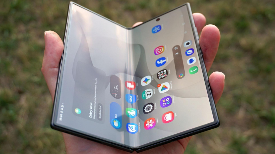 Rýha na displeji nového Galaxy Z Fold 8 je zcela minimální: Samsung vysvětluje, jak toho dosáhl