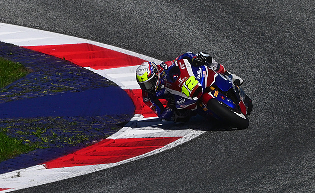 Další pódium pro Salače! V Rakousku dojel druhý v Moto2, nestačil jen na Guevaru