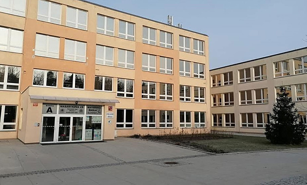 Bulovka má kvůli dětem z Újezdu plné infekční oddělení, další pacienty nepřijímá