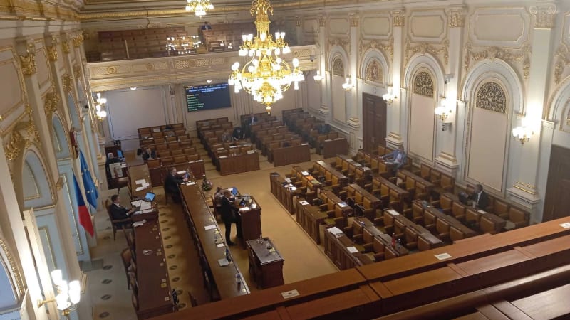 ON-LINE: Slibotechna s rozpočtem jak raketoplán, tepe Činčila vládu. Sněmovna jedná o nedůvěře