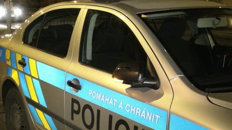 Násilná smrt na Trutnovsku: Zemřel 30letý muž, policie zadržela podezřelého