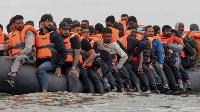Velké lodní neštěstí u Afriky: Více než 100 mrtvých, včetně dětí. Desítky lidí se pohřešují