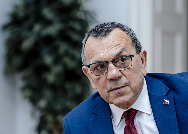Foldyna výrazně přišel o hlasy. Kauza domácího násilí se do voleb promítla, míní