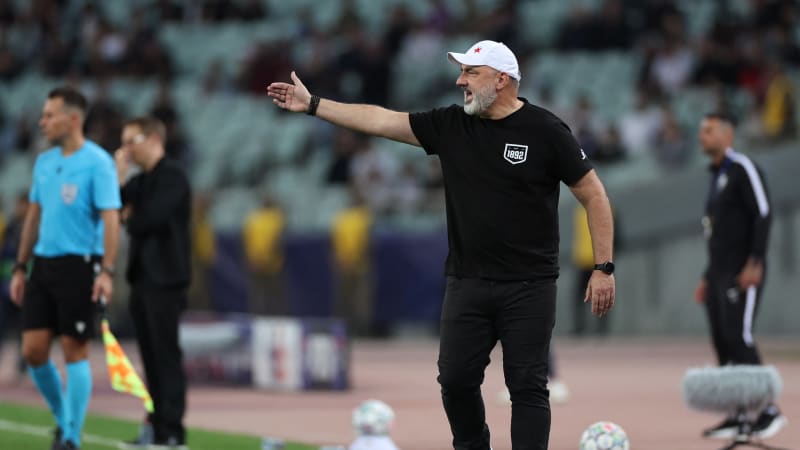 Trpišovský po prohře Slavie v Baku nešetřil kritikou: Chybí výkonnost, cítím beznaděj