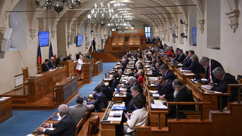 Boj o Senát PŘEHLEDNĚ: Jak dopadnou „bratrovražedné“ střety opozice a prolomí smůlu ANO?
