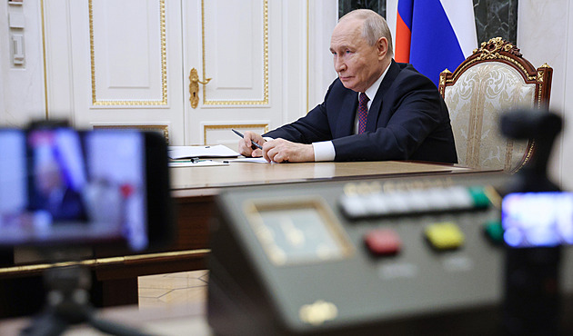 Ukrajina může zranitelné Rusko srazit do doby analogové. Putin připustil problém