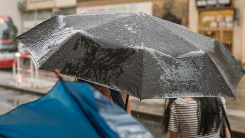Česko čekají mrazivá rána a déšť. RADAR ukazuje, kdy přijde zlom a vzrostou teploty