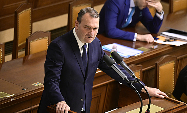 Moment překvapení byl nutný, aby zrušení poplatků nezablokovali, sdělil Fiala z SPD